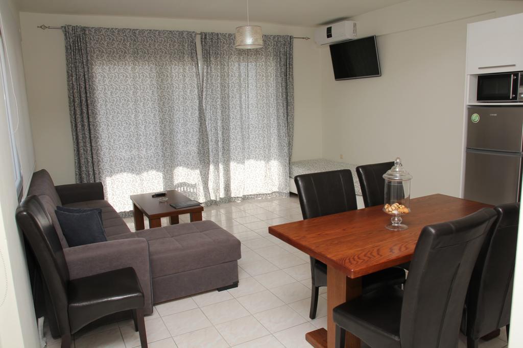 Holiday Luxury Villas *