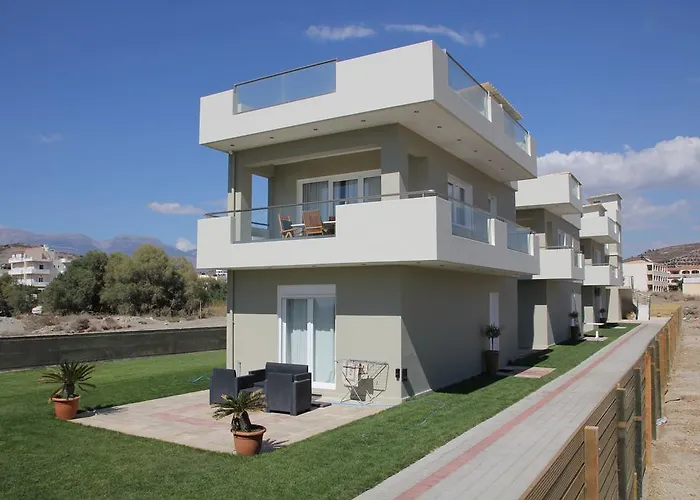 Holiday Luxury Villas