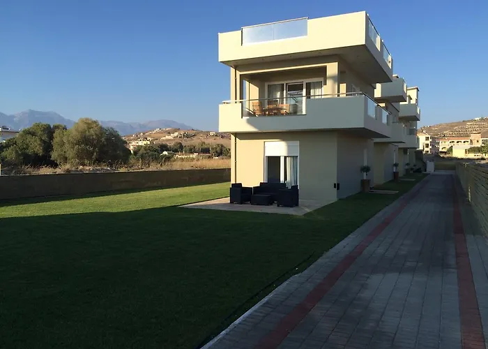 Holiday Luxury Villas